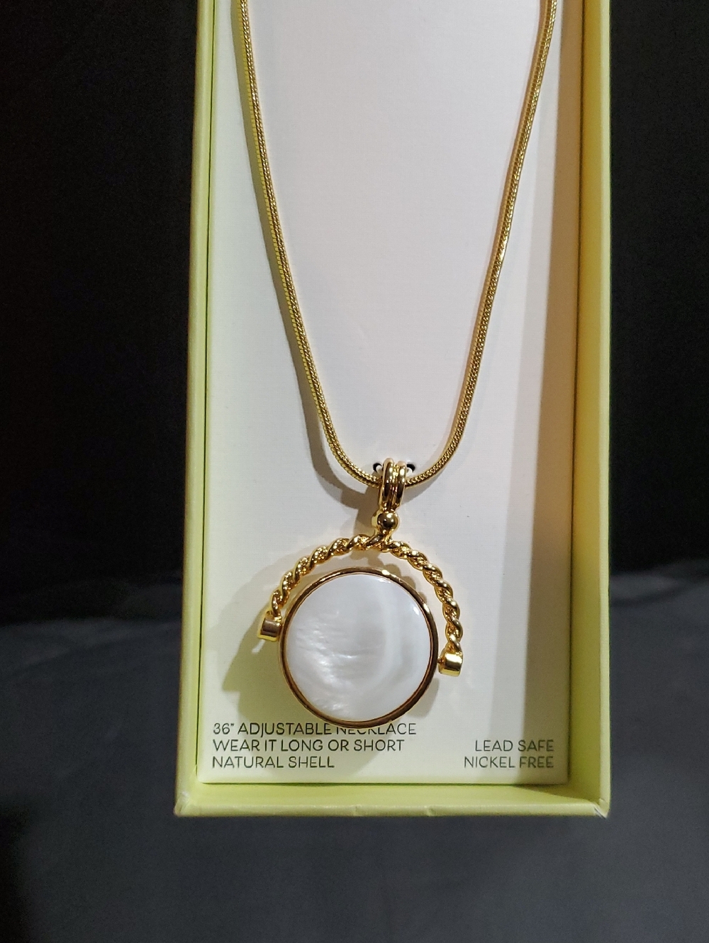 Large Natural shell spinner pendant Cabochon look adjustable  necklace brand new
